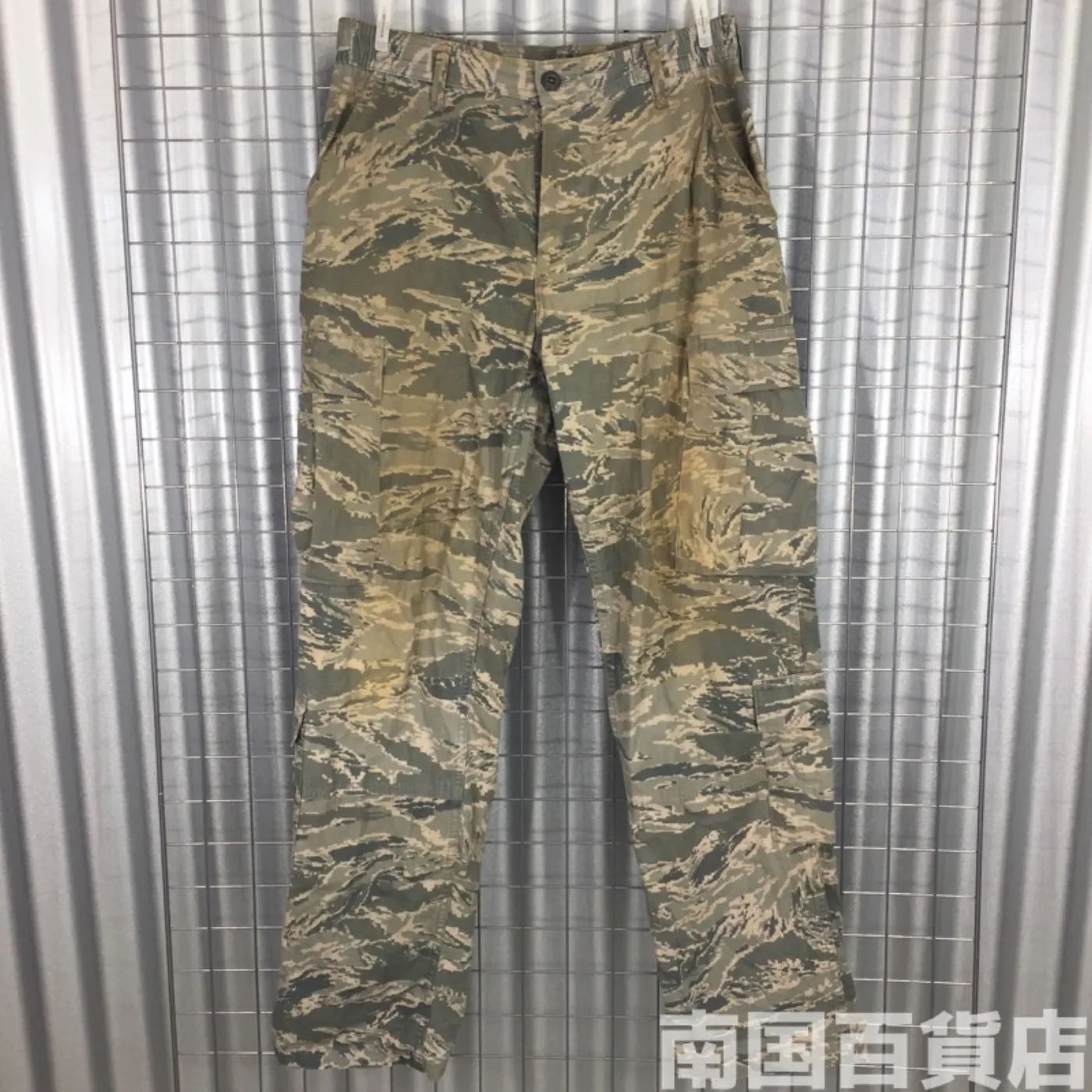ABU タイガーパターン パンツ 30R 中古良品 記録写真1