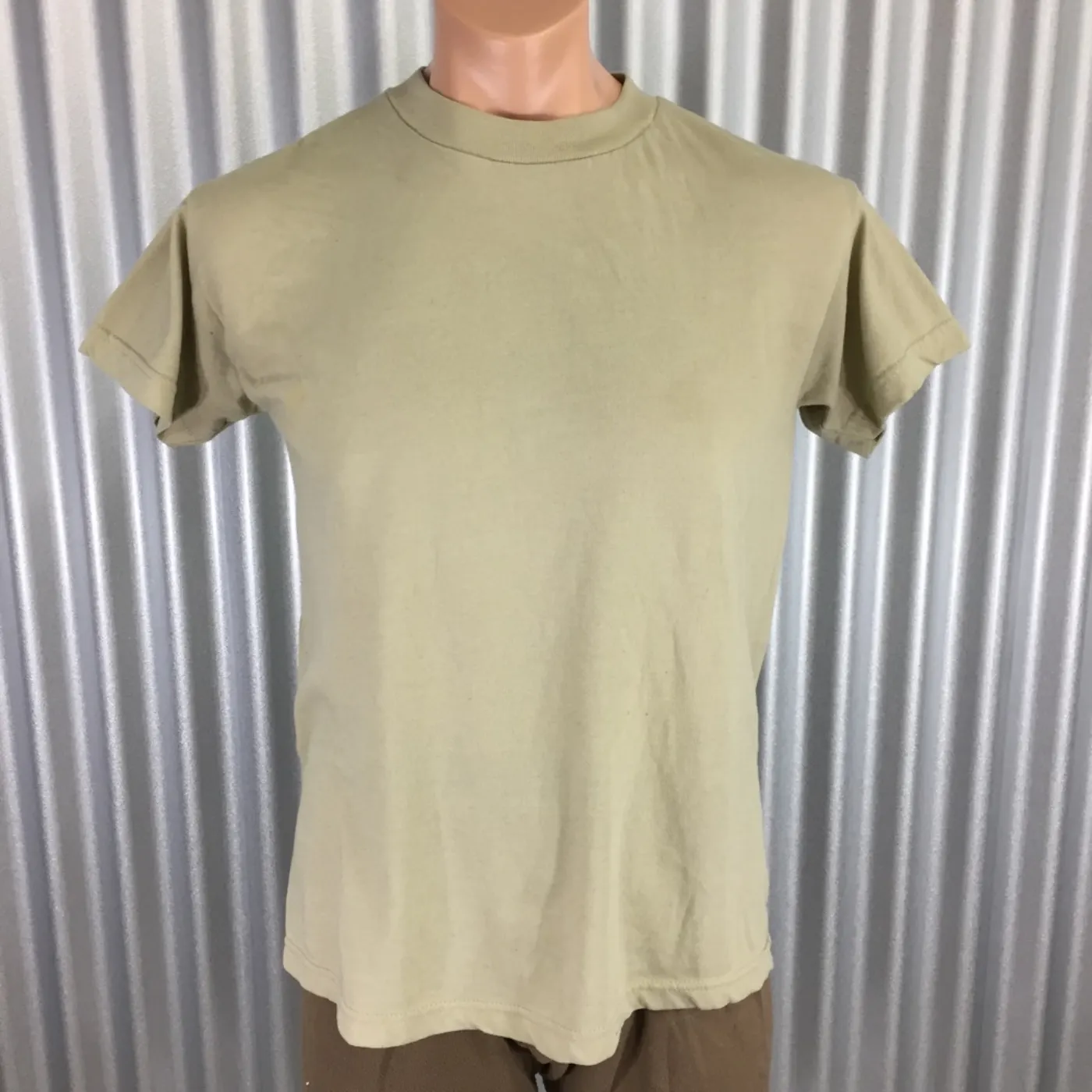 Tシャツ 中古品 Mサイズ 記録写真1