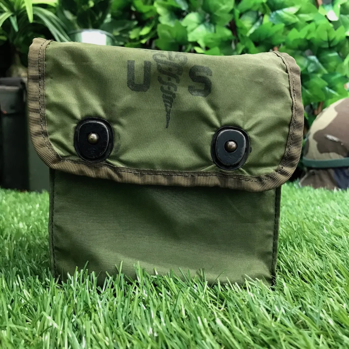 FIRST AID KIT ファーストエイドキット 中身なし 記録写真1