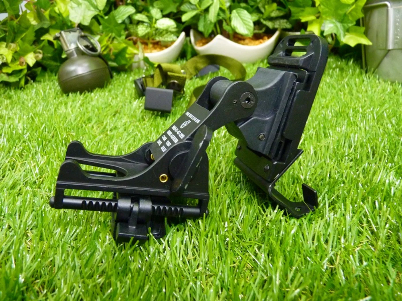 PVS-7/14 ナイトビジョン用ヘルメットマウント 新品 記録写真6