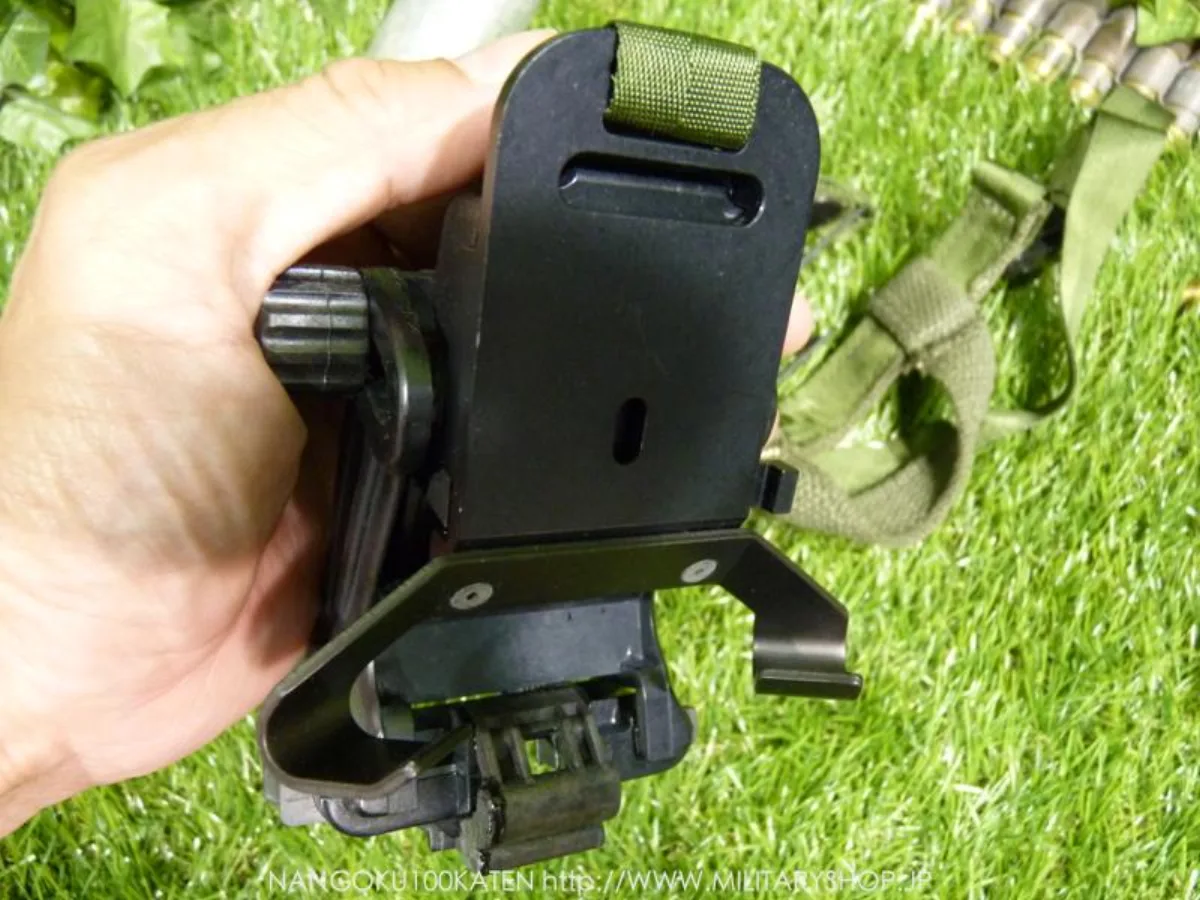 PVS-7 ナイトビジョン用ヘルメットマウント 新品 記録写真3