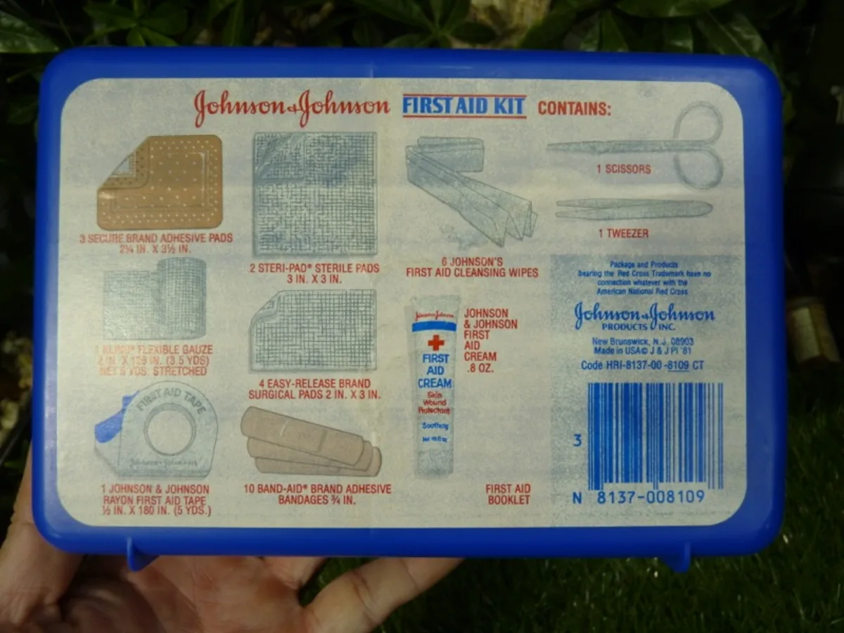 FIRST AID KIT 白青 プラケース 記録写真4