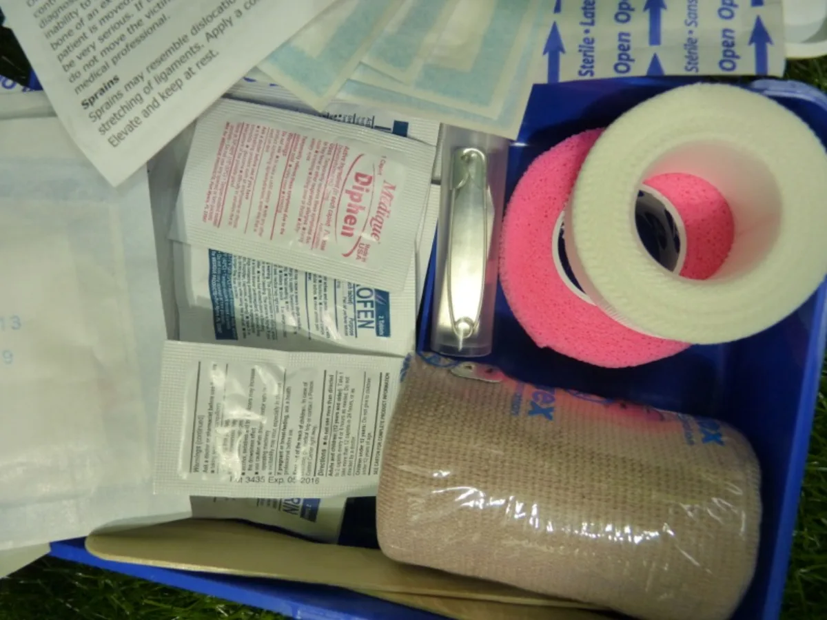 FIRST AID KIT 白青 プラケース 記録写真5
