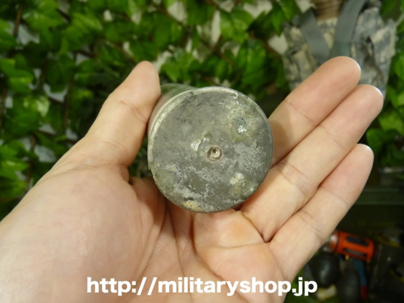 信号弾の薬莢 40mm 煙段黒 防衛省 記録写真4