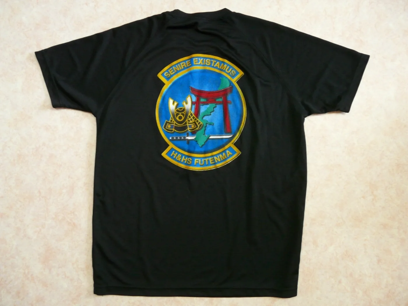 ミリタリーショップ 南国百貨店.COM|沖縄 MCAS FUTENMA OKINAWA ミリタリーTシャツ 黒 M [Q 記録写真5