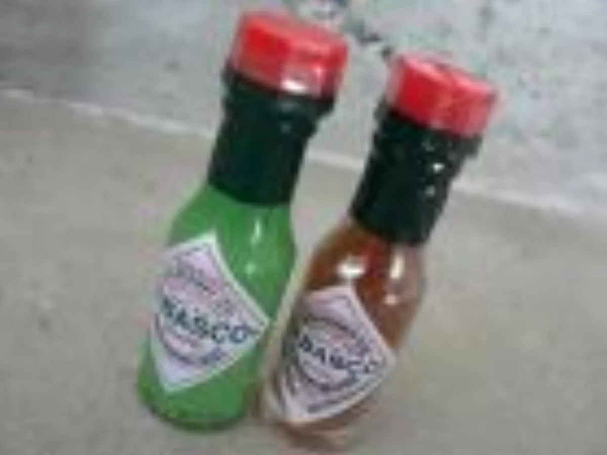 ミリタリーショップ 南国百貨店.COM|沖縄 miniタバスコ ボトル 赤＆緑セット TABASCO [ZZ TABAS 記録写真1