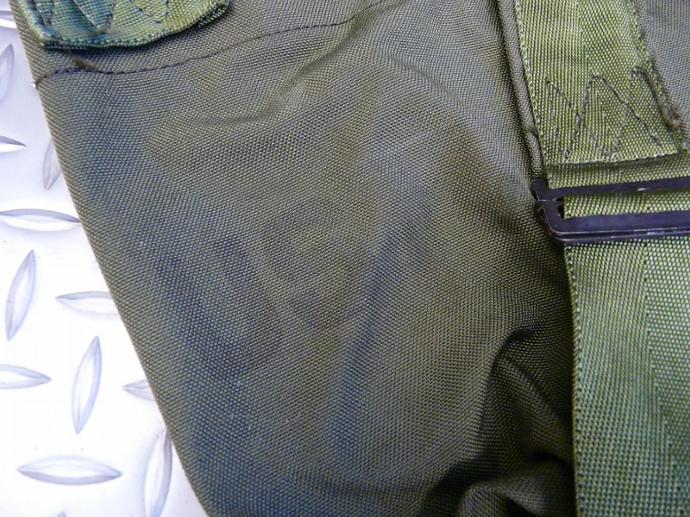 USMC ダッフルバッグ ナイロン製 2WAYショルダー 実物放出品 記録写真3