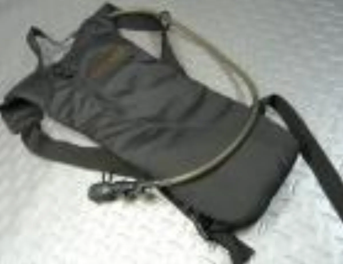 ミリタリーショップ 南国百貨店.COM|沖縄 CAMELBAK 黒 2リットル [X-328] - CAMELBAK 黒 記録写真1