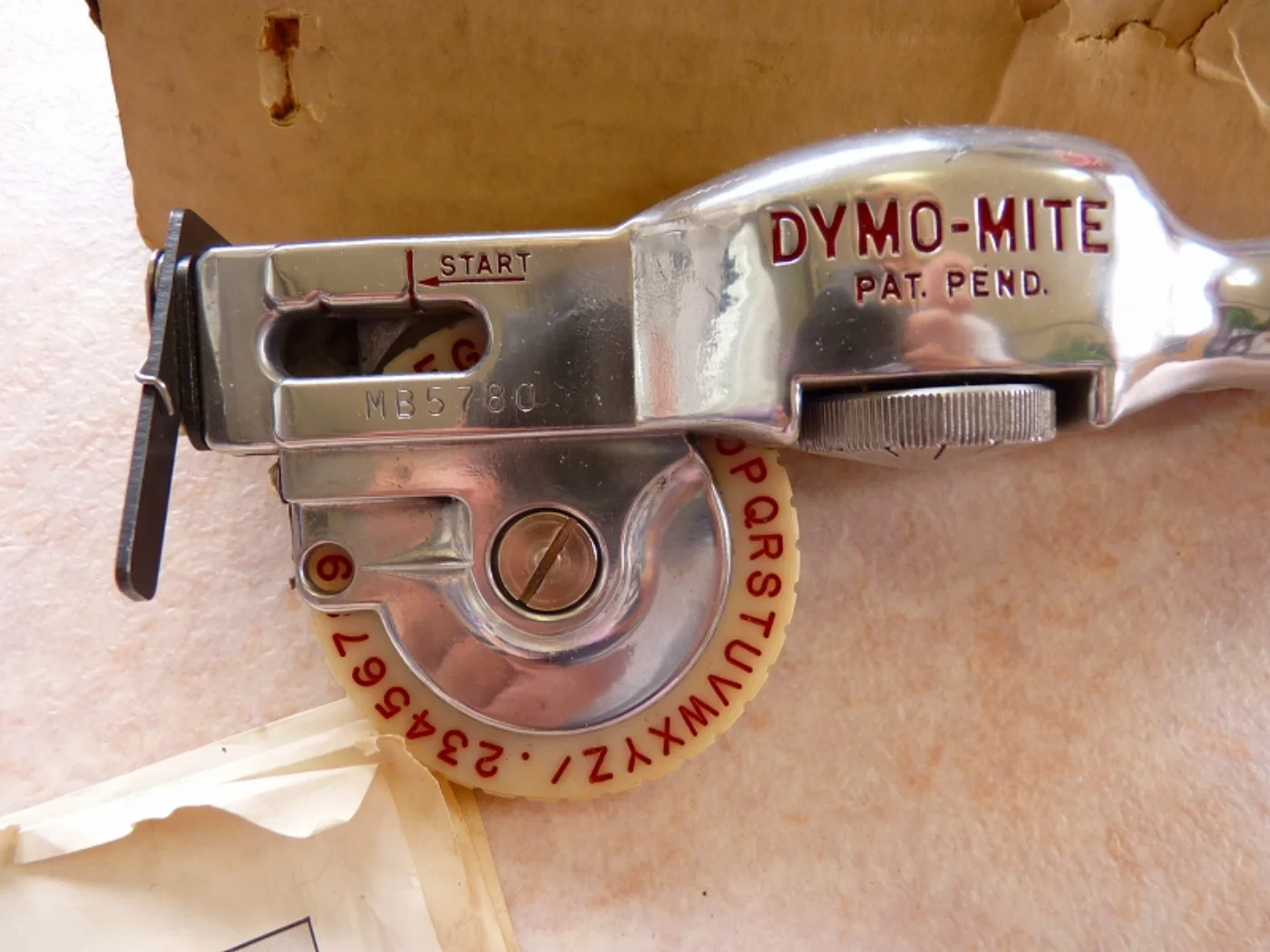 ミリタリーショップ 南国百貨店.COM|沖縄 DYMO-MITE テープライター ヴィンテージ品 箱入り [Q-839] 記録写真3