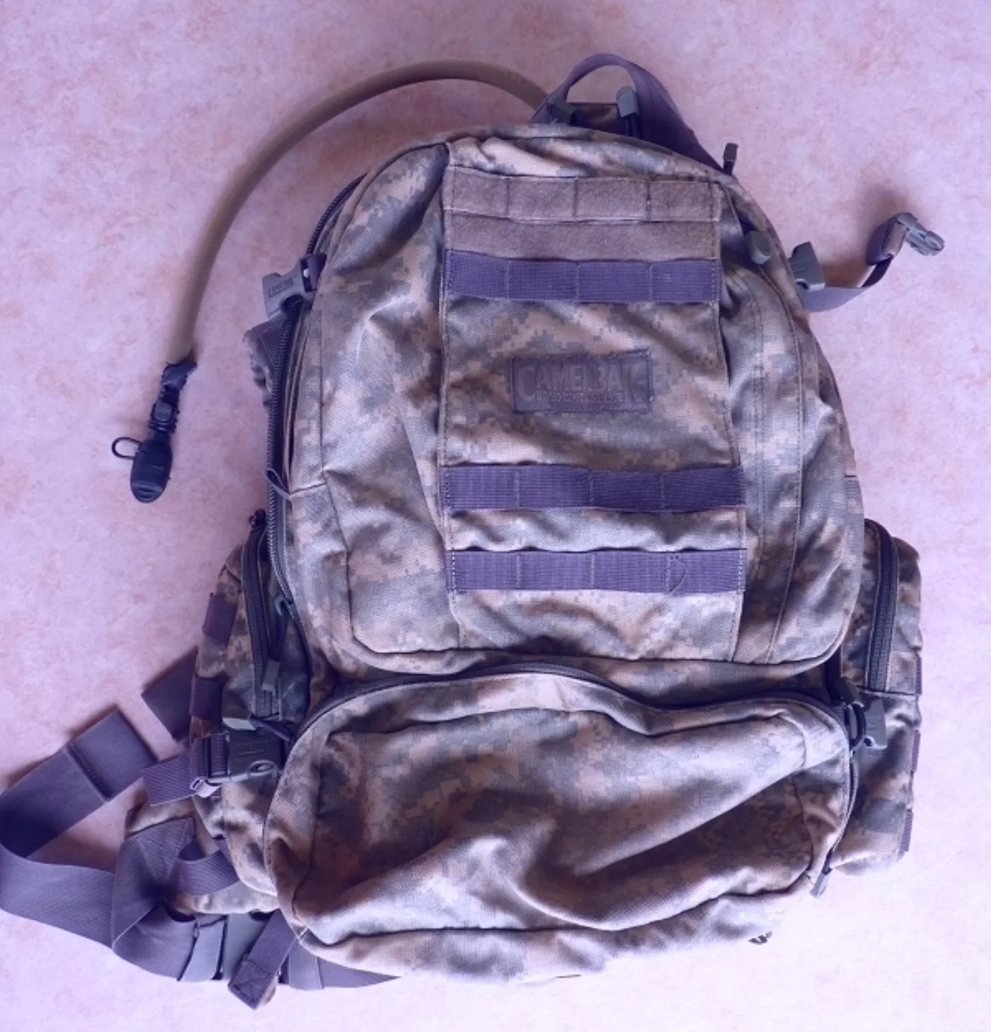ミリタリーショップ 南国百貨店.COM|沖縄 ACU CAMELBAK リュックサック [Q-841] - ACU CA 記録写真2
