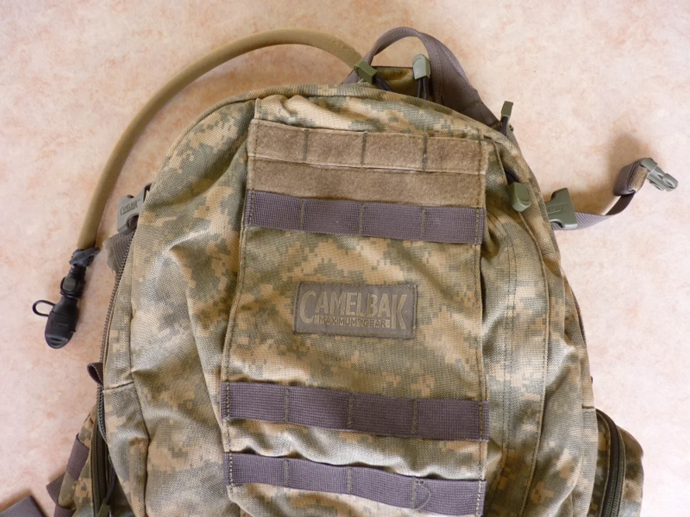 ミリタリーショップ 南国百貨店.COM|沖縄 ACU CAMELBAK リュックサック [Q-841] - ACU CA 記録写真3