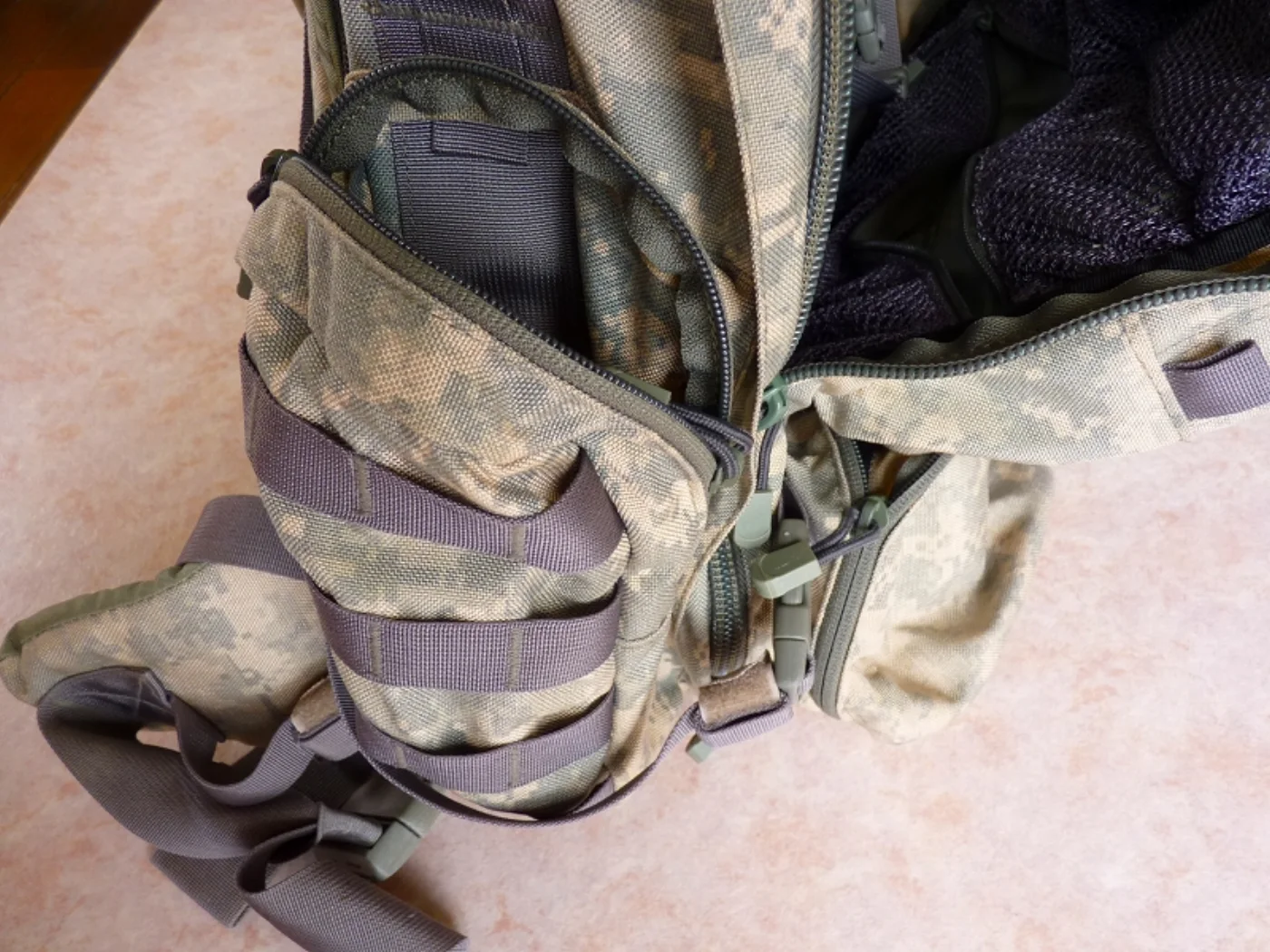 ミリタリーショップ 南国百貨店.COM|沖縄 ACU CAMELBAK リュックサック [Q-841] - ACU CA 記録写真6