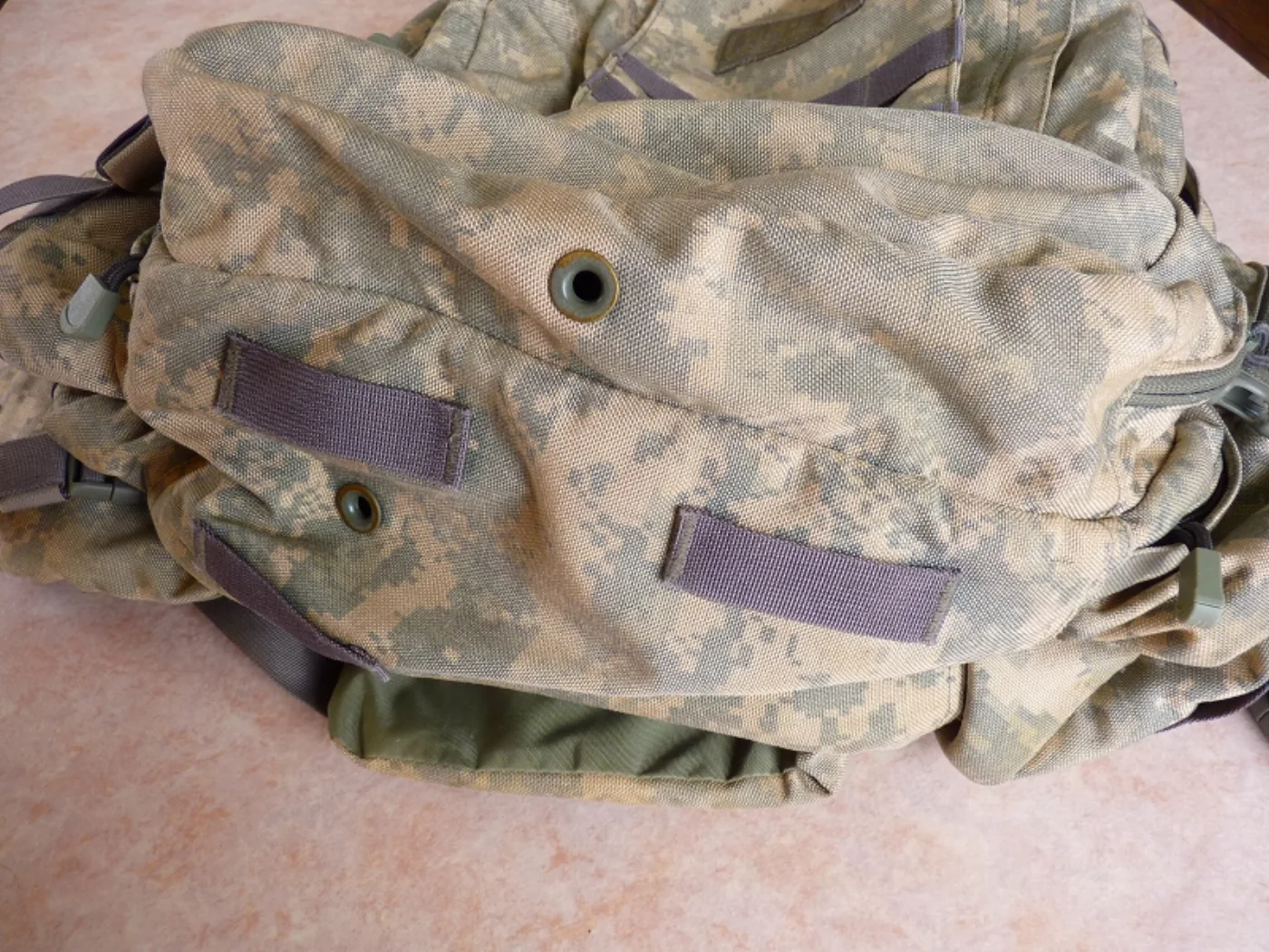 ミリタリーショップ 南国百貨店.COM|沖縄 ACU CAMELBAK リュックサック [Q-841] - ACU CA 記録写真8