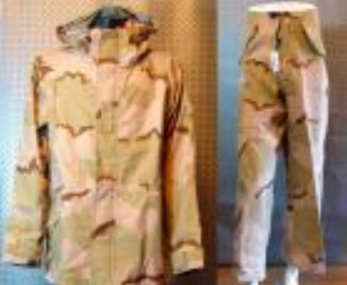 ミリタリーショップ 南国百貨店.COM|沖縄 ECWCS 3C GORE-TEX パーカー＆パンツ M 新品セット [K 記録写真1