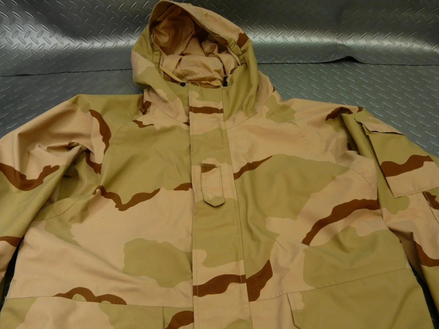 ミリタリーショップ 南国百貨店.COM|沖縄 ECWCS 3C GORE-TEX パーカー＆パンツ M 新品セット [K 記録写真3