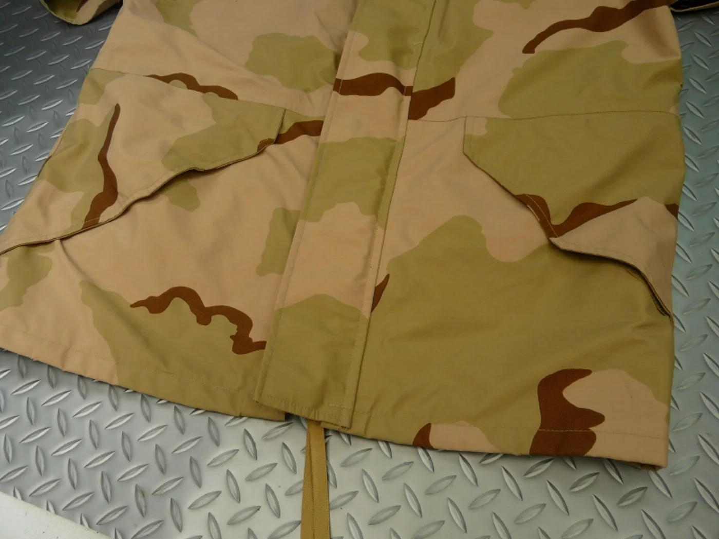 ミリタリーショップ 南国百貨店.COM|沖縄 ECWCS 3C GORE-TEX パーカー＆パンツ M 新品セット [K 記録写真5