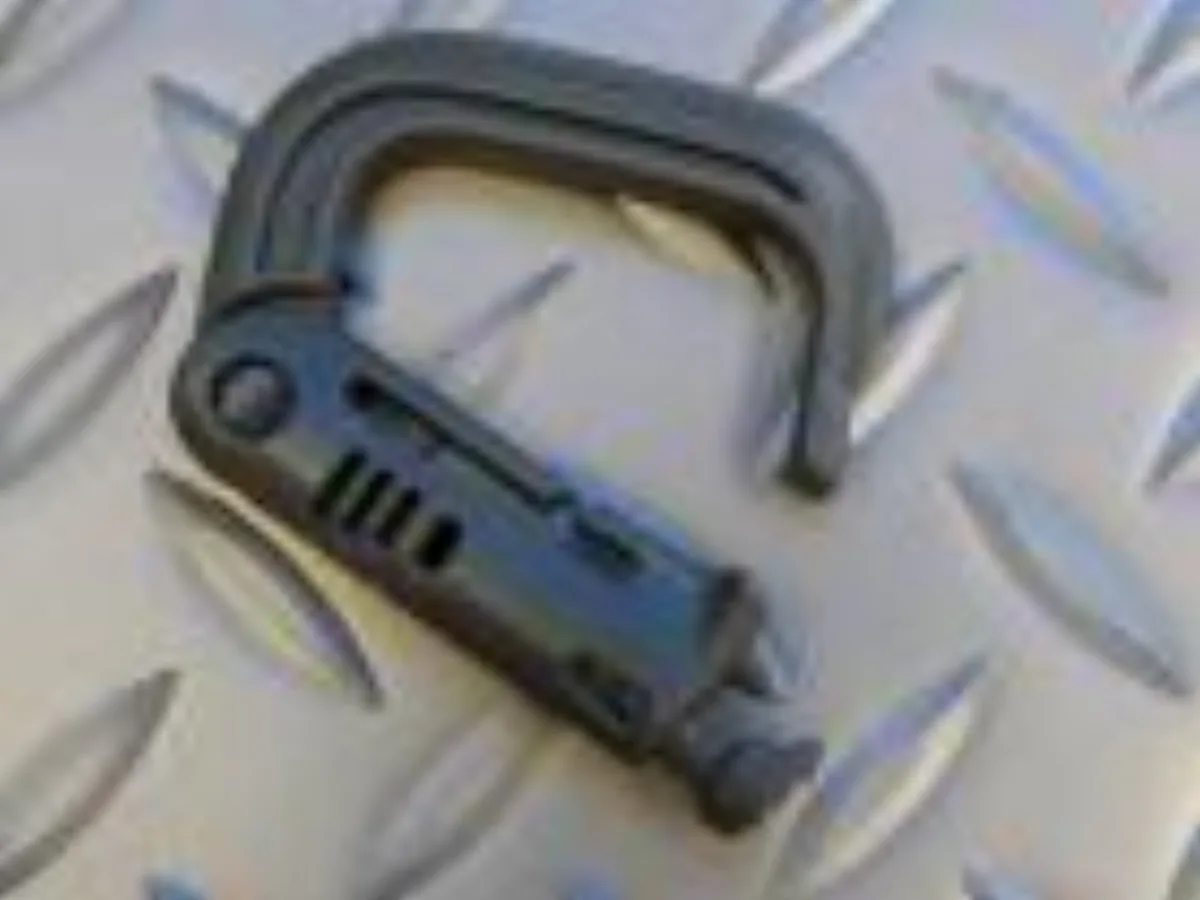 ミリタリーショップ 南国百貨店.COM|沖縄 ACU GRIMLOC CARABINER MOLLE用クリップ [D-1 記録写真1