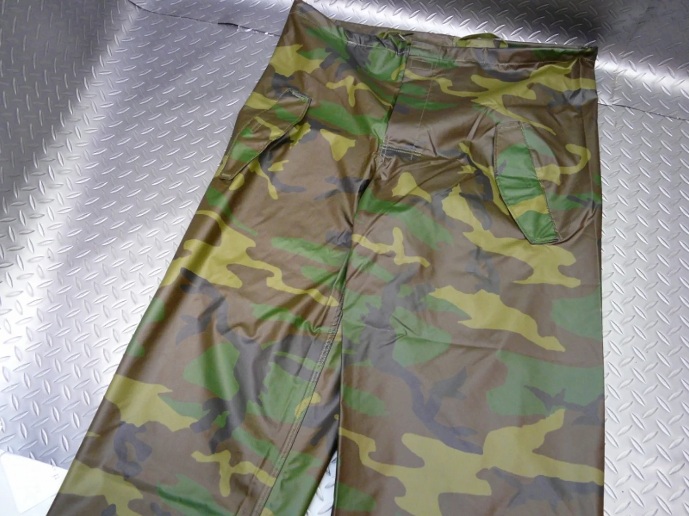米軍実物 レインパンツ ウッドランド迷彩 Lサイズ 新品 記録写真2