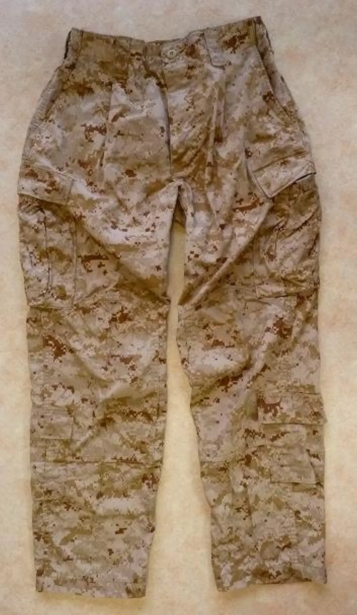 ミリタリーショップ 南国百貨店.COM|沖縄 USMC マーパットデザート アラミドパンツ M-R 極上品 [ZZZ Q 記録写真1