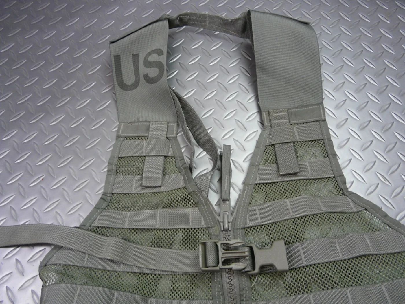ACU迷彩 ファイティングロードキャリア(FLC)ベスト 米軍実物 中古良品 記録写真4