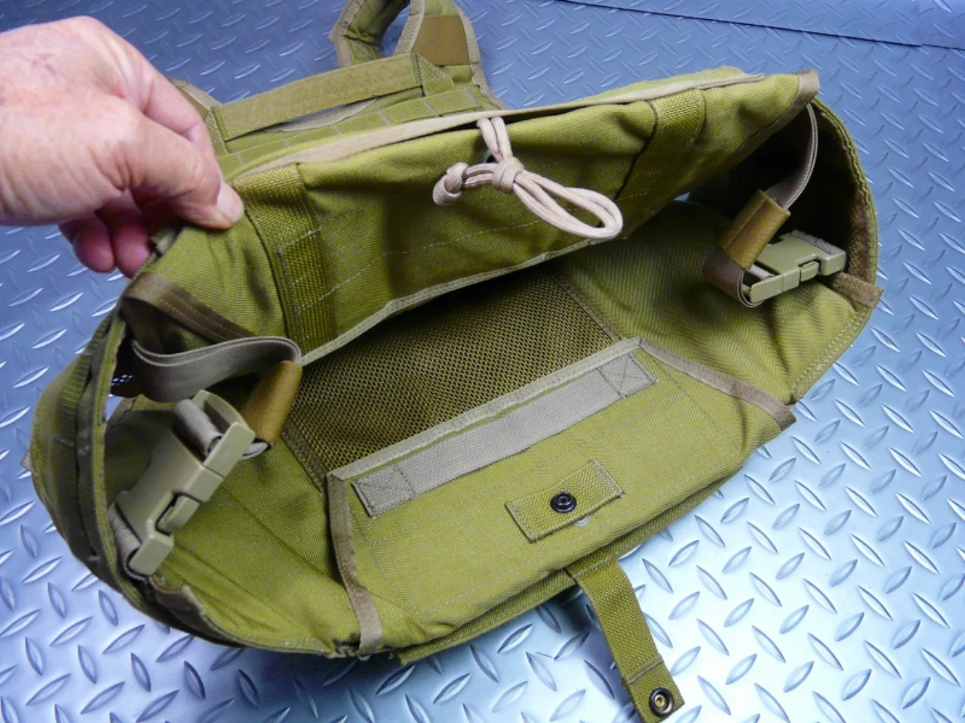 EAGLE プレートキャリア カマーバンド付き 極上品 記録写真8