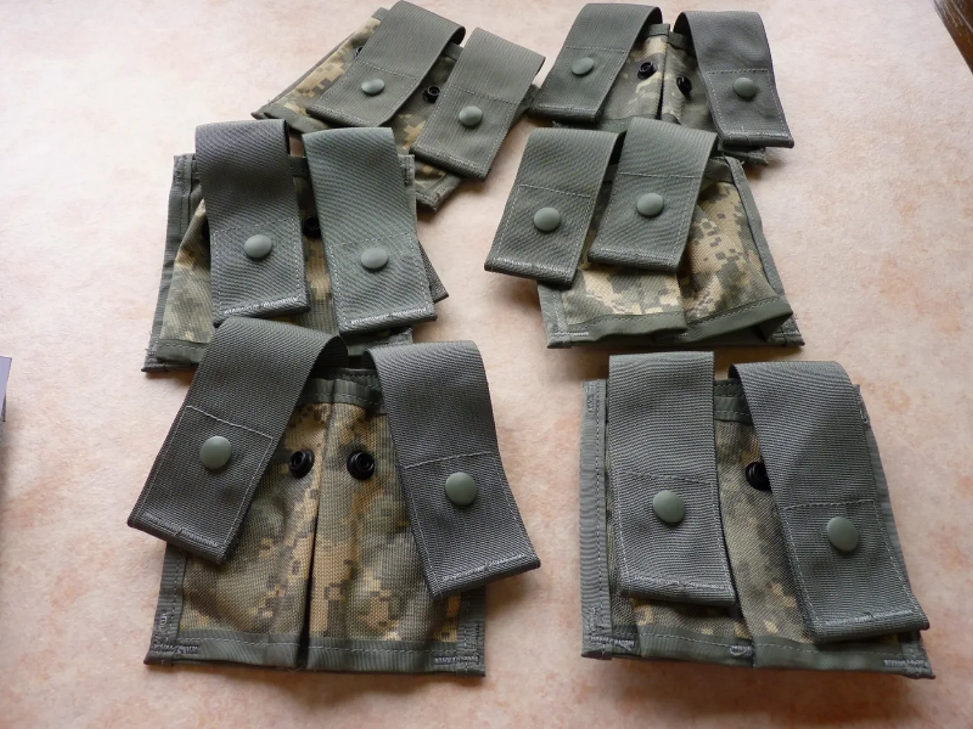 ミリタリーショップ 南国百貨店.COM|沖縄 ACU MOLLE 40MM GRENADE POUCH (ダブル) [Z 記録写真2