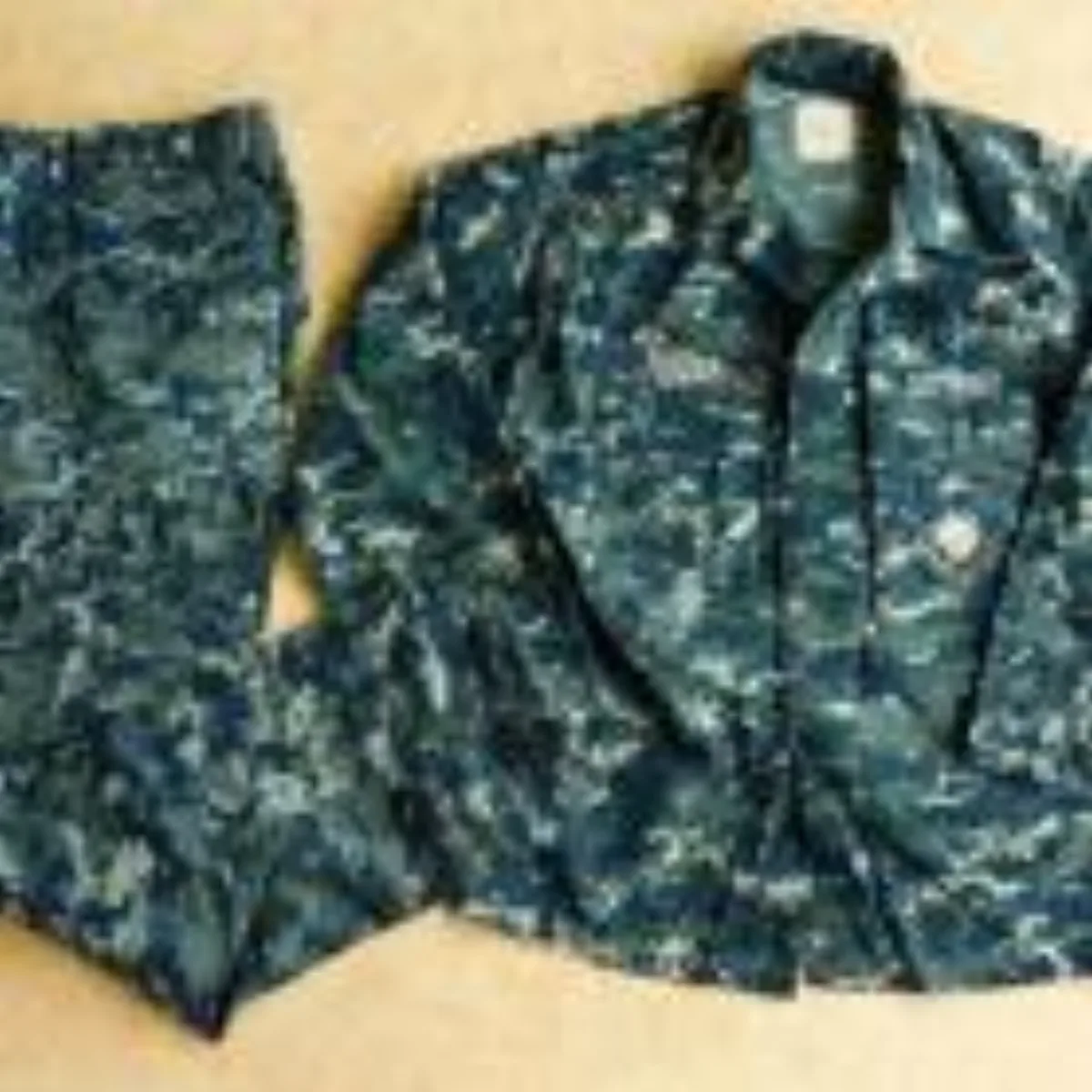 ミリタリーショップ 南国百貨店.COM|沖縄 新型U.S.NAVY 迷彩上下セット 中古 S-R [Q-973] - 新 記録写真1