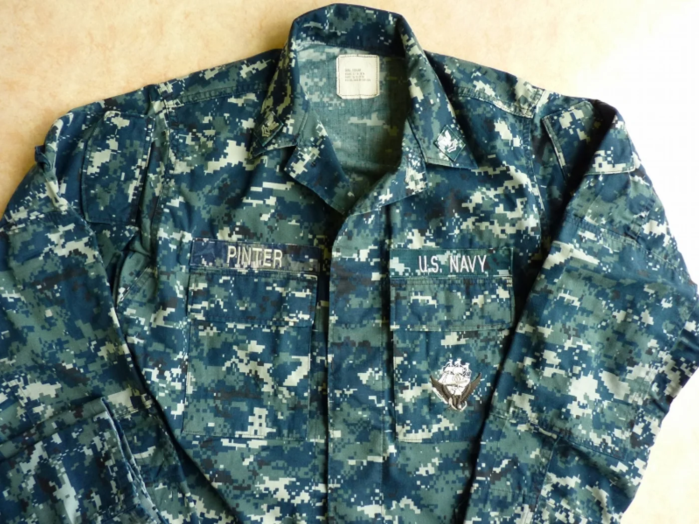 新型U.S.NAVY ブルーデジタル迷彩 上下セット SMALL-REGULAR 記録写真2