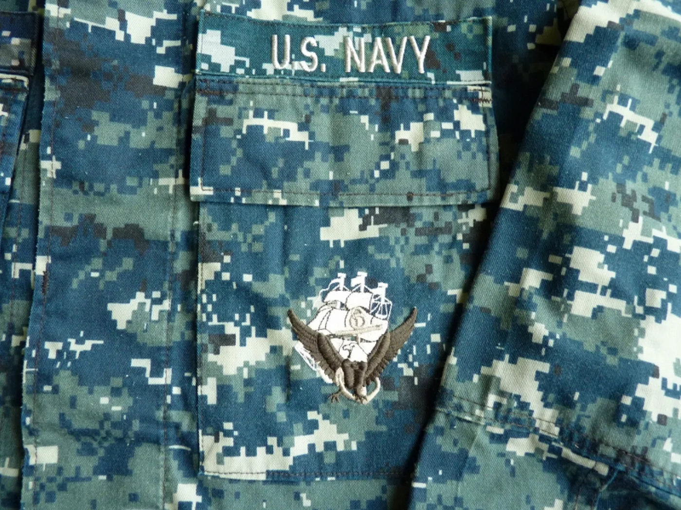 新型U.S.NAVY ブルーデジタル迷彩 上下セット SMALL-REGULAR 記録写真4