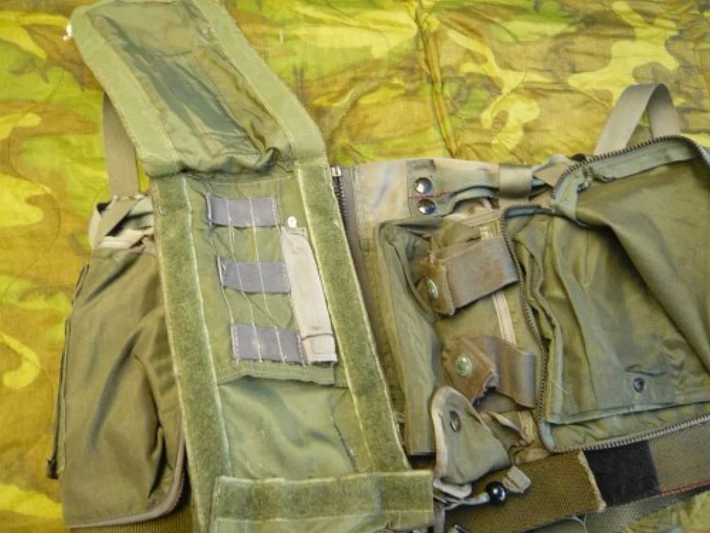 パイロット装備用 サバイバルベスト 米軍放出品 記録写真6