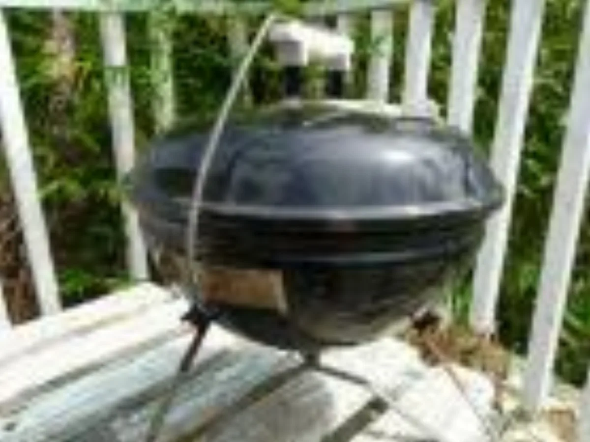 ミリタリーショップ 南国百貨店.COM|沖縄 米軍住宅に良くあるBBQグリル -S- [Z B-1205] - 米軍住宅 記録写真1