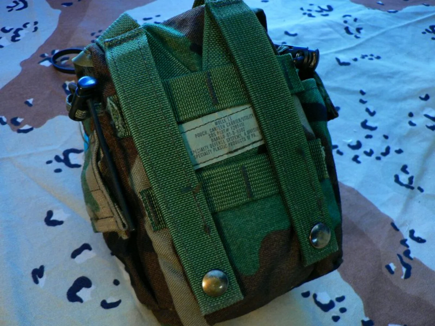 米軍 MOLLE II キャンティーン/ユーティリティポーチ ウッドランド迷彩 記録写真3