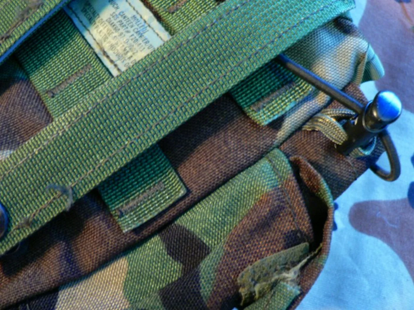 米軍 MOLLE II キャンティーン/ユーティリティポーチ ウッドランド迷彩 記録写真7
