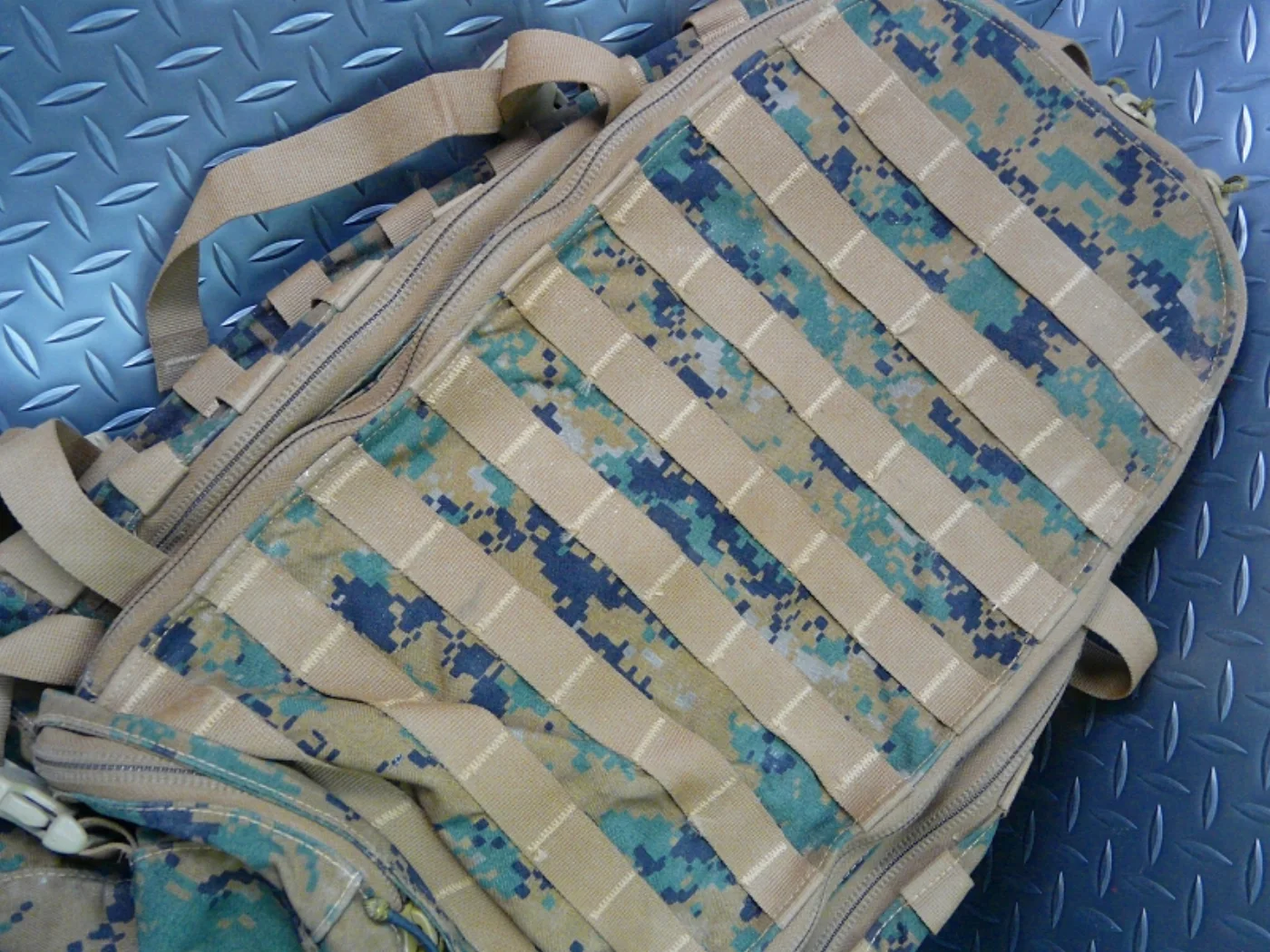 USMC MARPAT アサルトパック メディック仕様 (下段収納付き) 記録写真2
