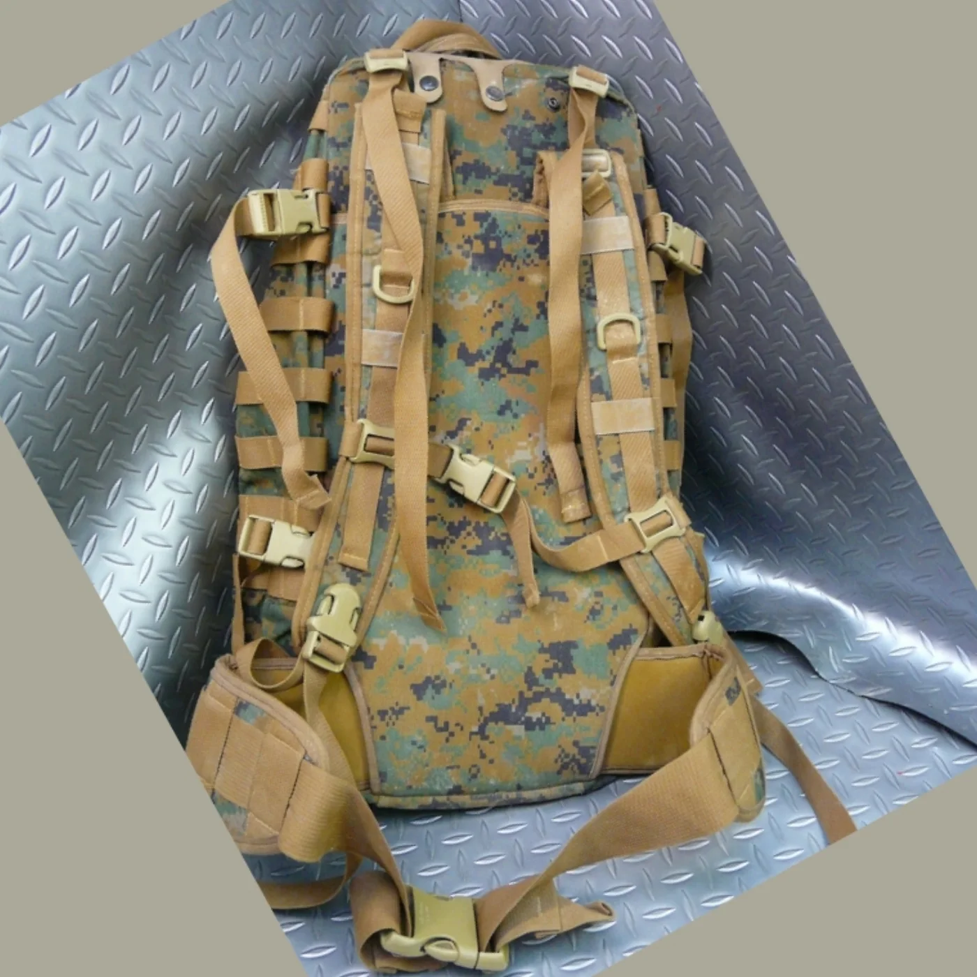 USMC MARPAT アサルトパック メディック仕様 (下段収納付き) 記録写真3