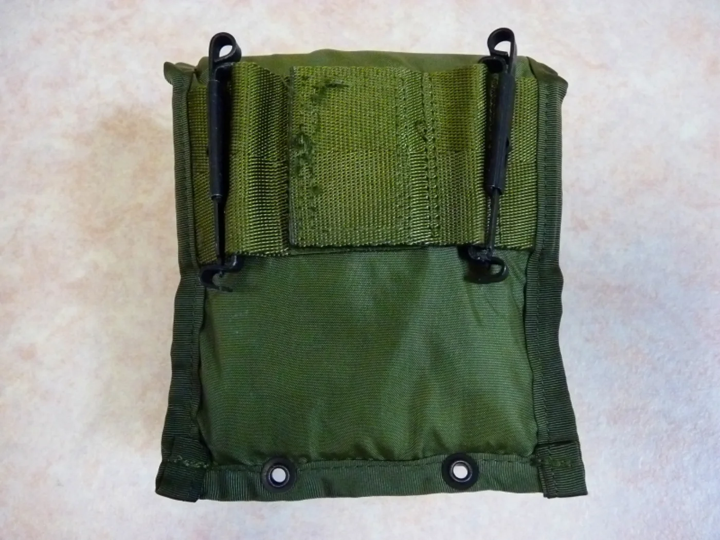 米軍実物 FIRST AID KIT 個人用救急ポーチ 中身入り 新品 記録写真2