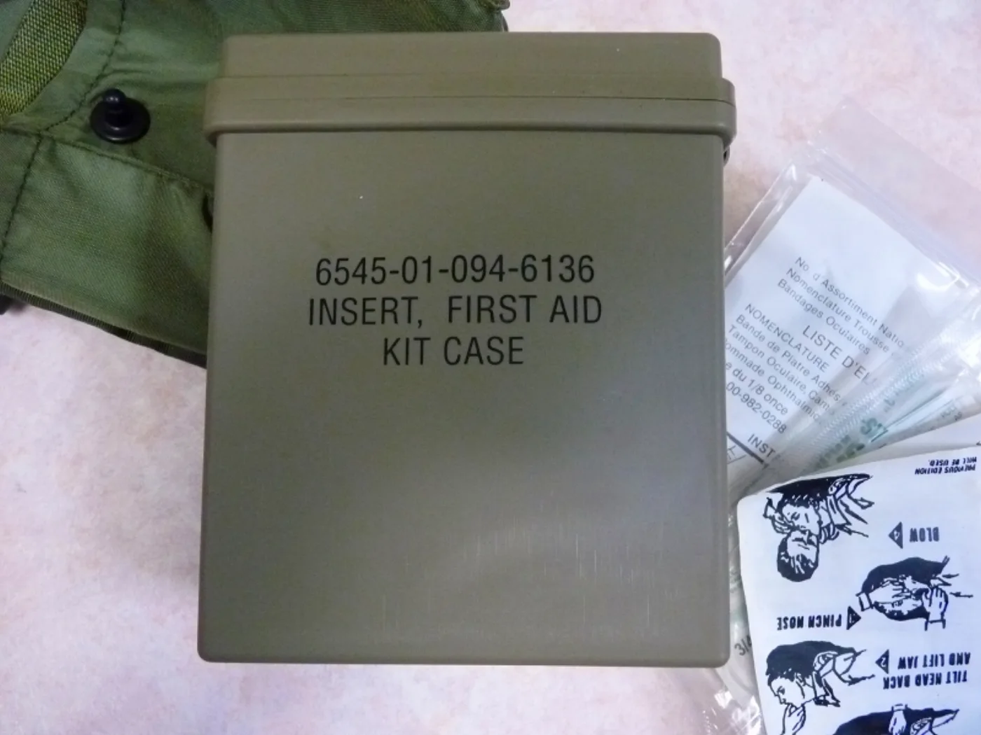 米軍実物 FIRST AID KIT 個人用救急ポーチ 中身入り 新品 記録写真5