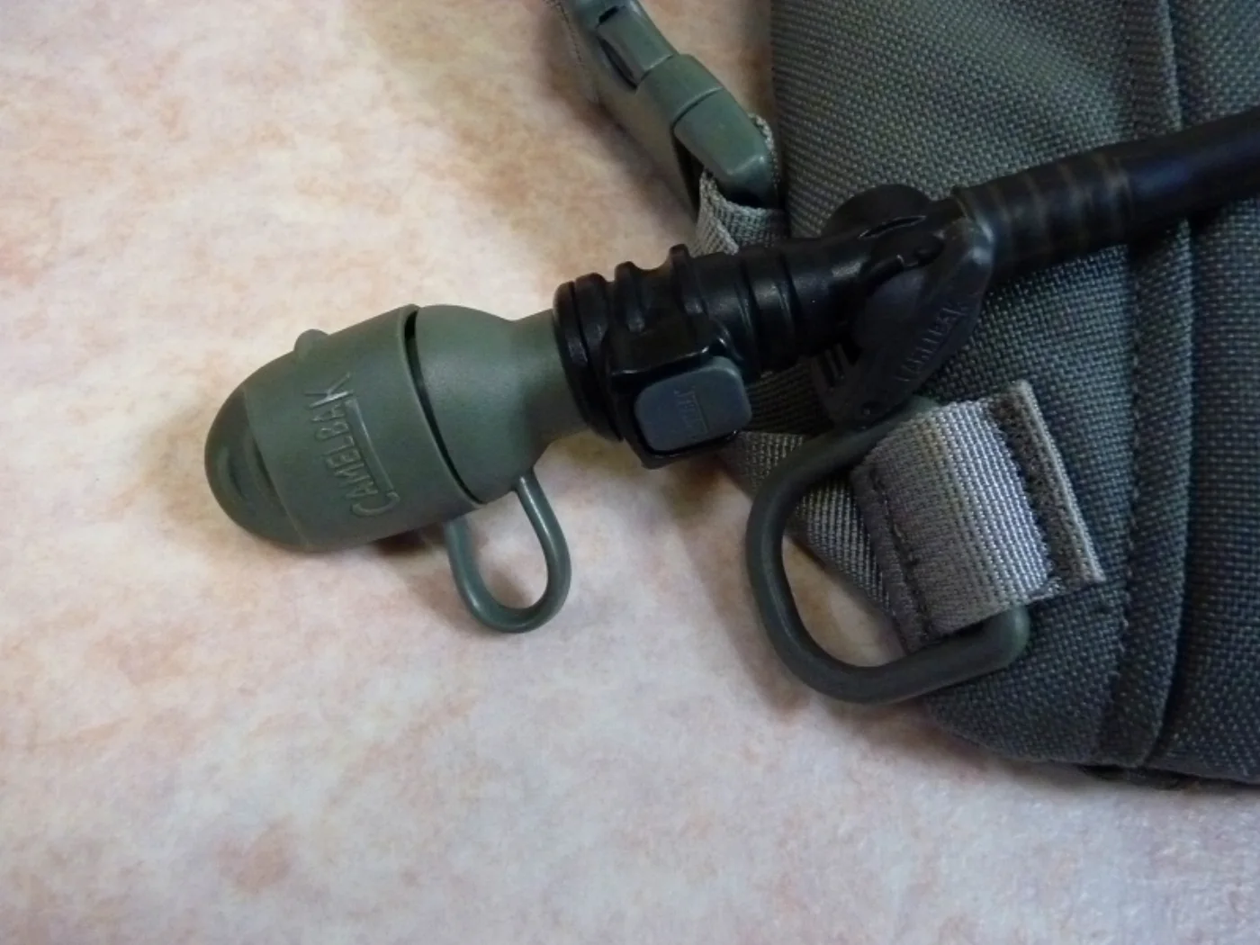ミリタリーショップ 南国百貨店.COM|沖縄 エアフォースカラー（グレー） CAMELBAK [ZZ Q-1078] - 記録写真4