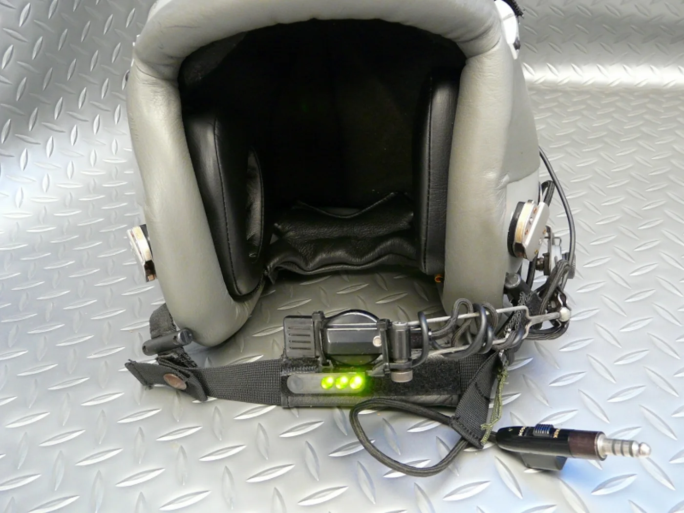 ミリタリーショップ 南国百貨店.COM|沖縄 HGU-55/P バイザーなし ナイトビジョン専用 マイク付き [Z B- 記録写真3