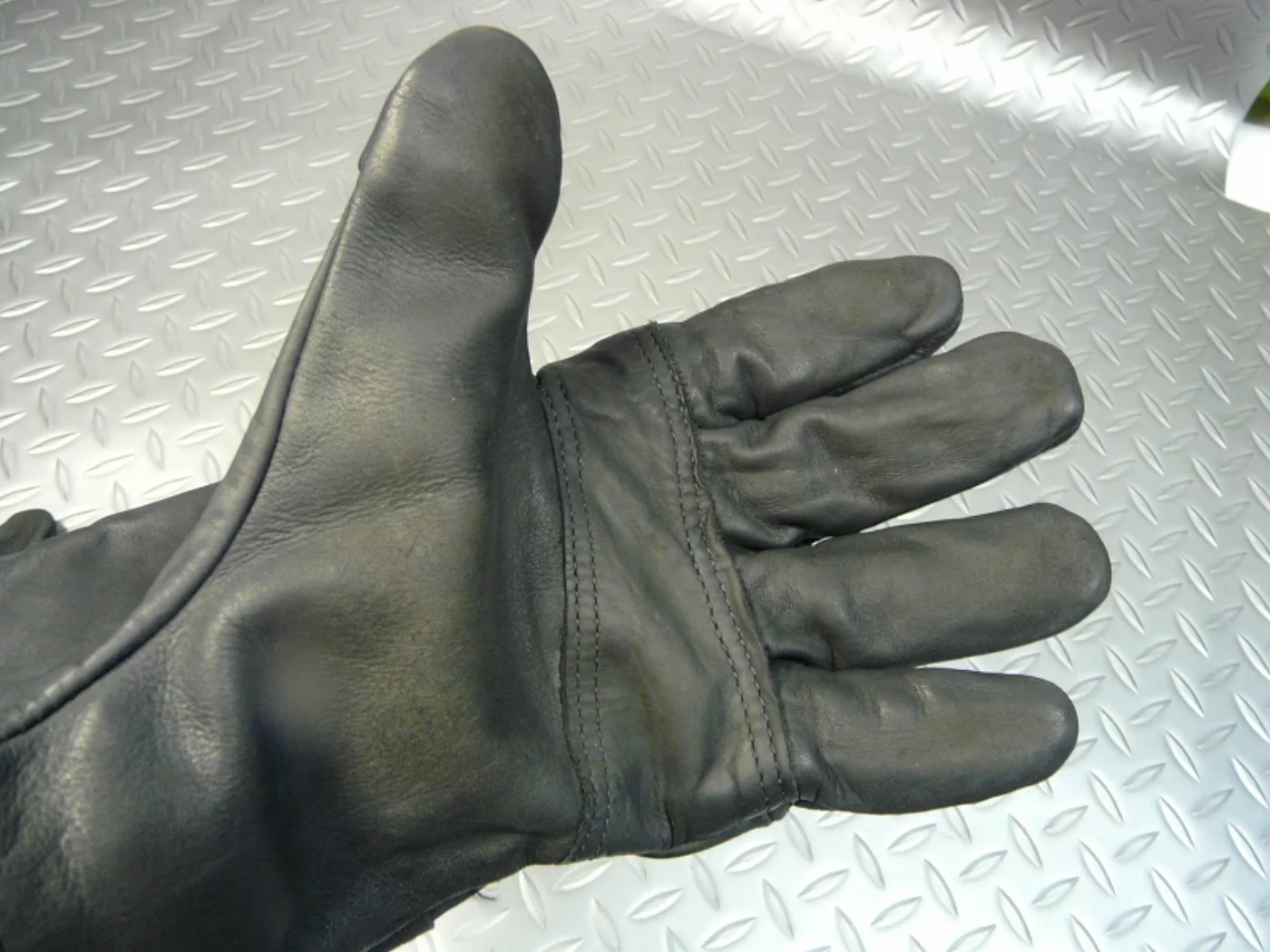 米軍 黒レザーグローブ 手首ストラップ付き サイズ5 記録写真6