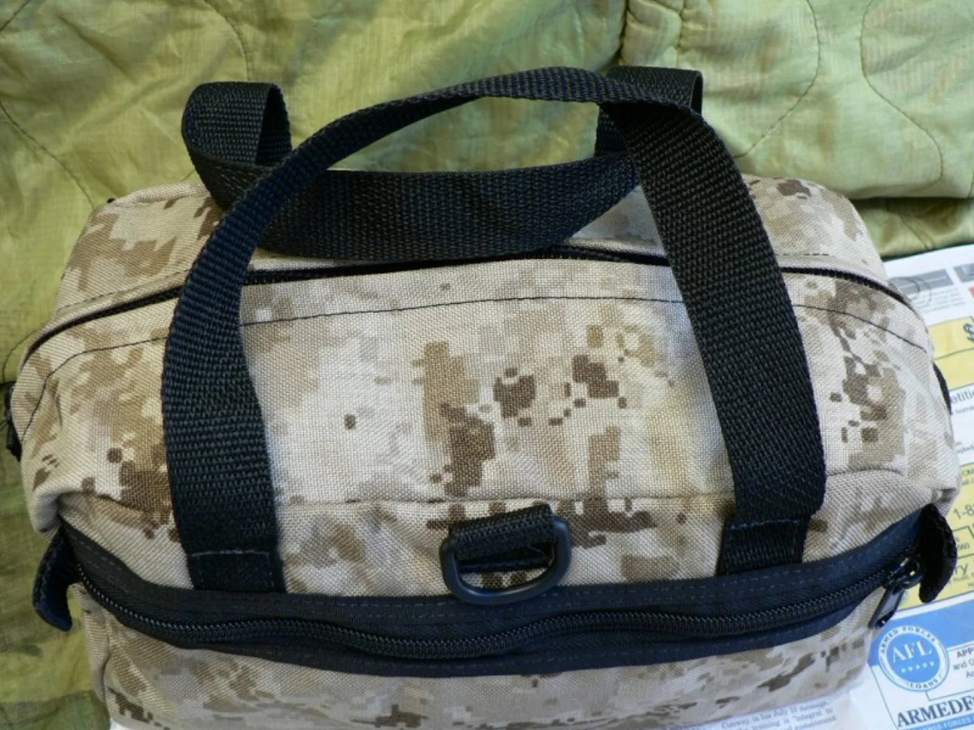 USMC AOR1 デザートデジタル迷彩 ハンドバッグ 記録写真5