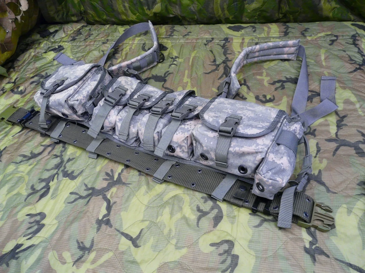 ACU タクティカルアサルトベスト TAG製 米軍実物 記録写真5