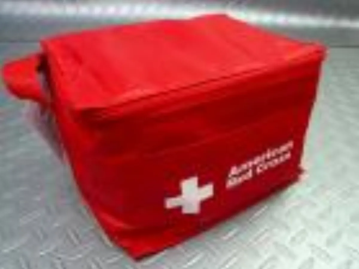 ミリタリーショップ 南国百貨店.COM|沖縄 American Red Cross 救急用セット 新品 [ZZ D-17 記録写真1