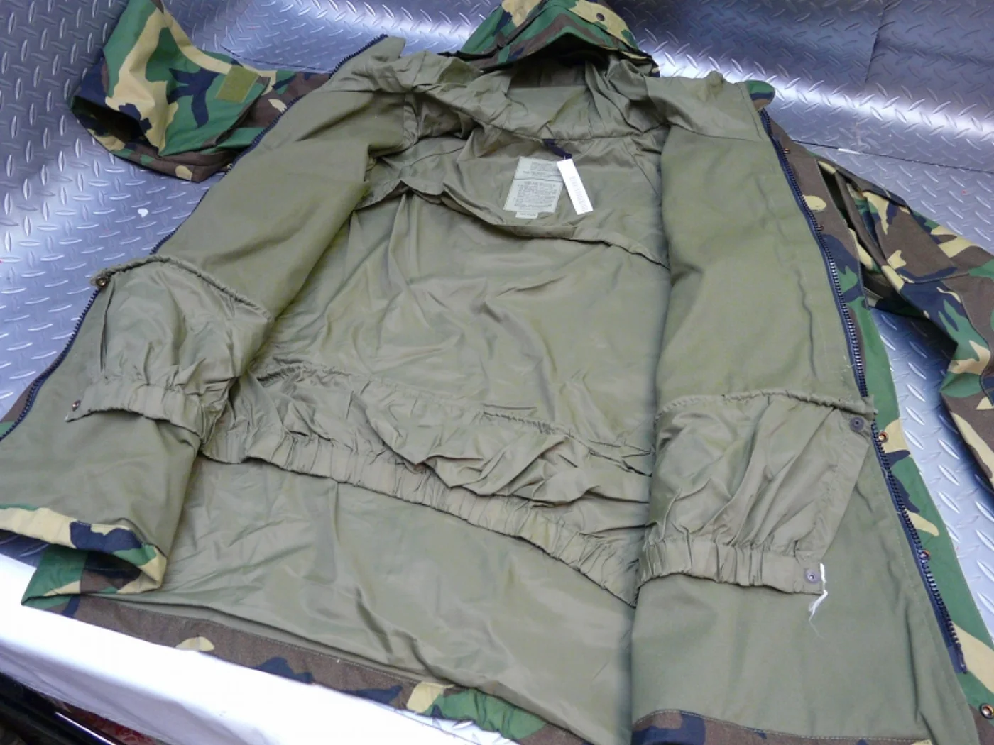 ECWCS ゴアテックス パーカ ウッドランド迷彩 新品 L-L 記録写真4