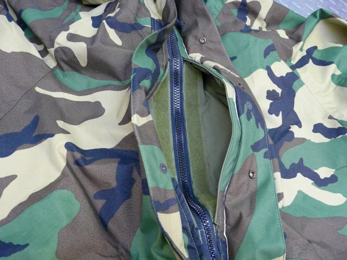 ECWCS ゴアテックス パーカ ウッドランド迷彩 新品 L-L 記録写真7