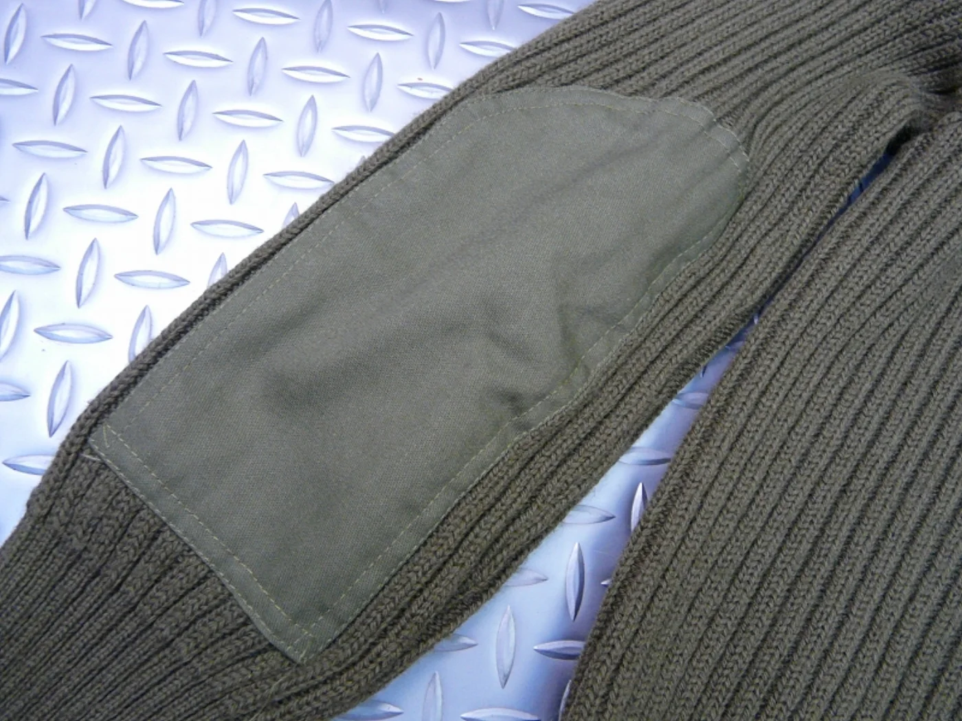 ミリタリーショップ 南国百貨店.COM|沖縄 100% WOOL セーター ARMY 36 [H-377] - 100% 記録写真4
