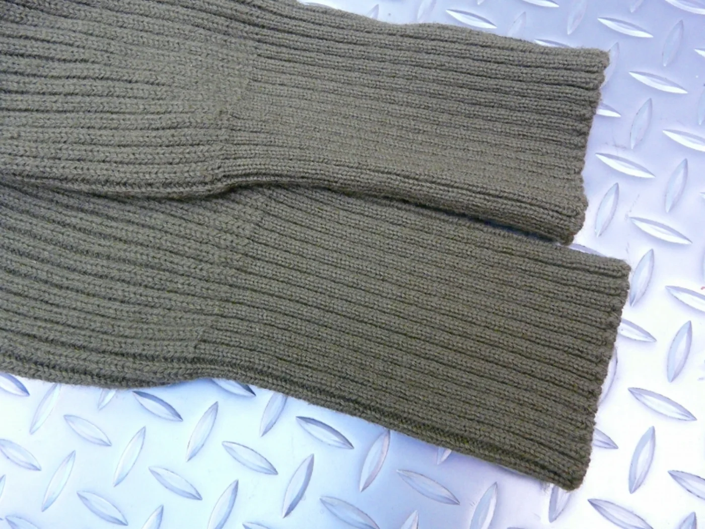 ミリタリーショップ 南国百貨店.COM|沖縄 100% WOOL セーター ARMY 36 [H-377] - 100% 記録写真7