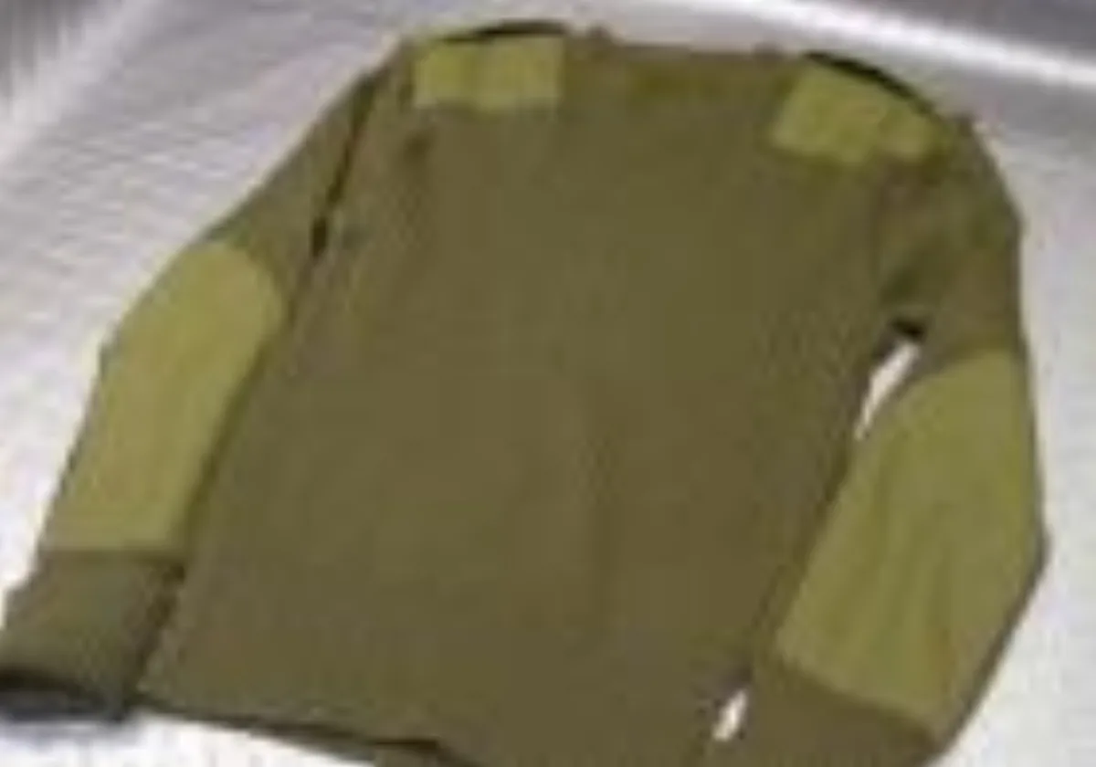 ミリタリーショップ 南国百貨店.COM|沖縄 100% WOOL セーター ARMY 42 [ZZ H-379] - 1 記録写真1