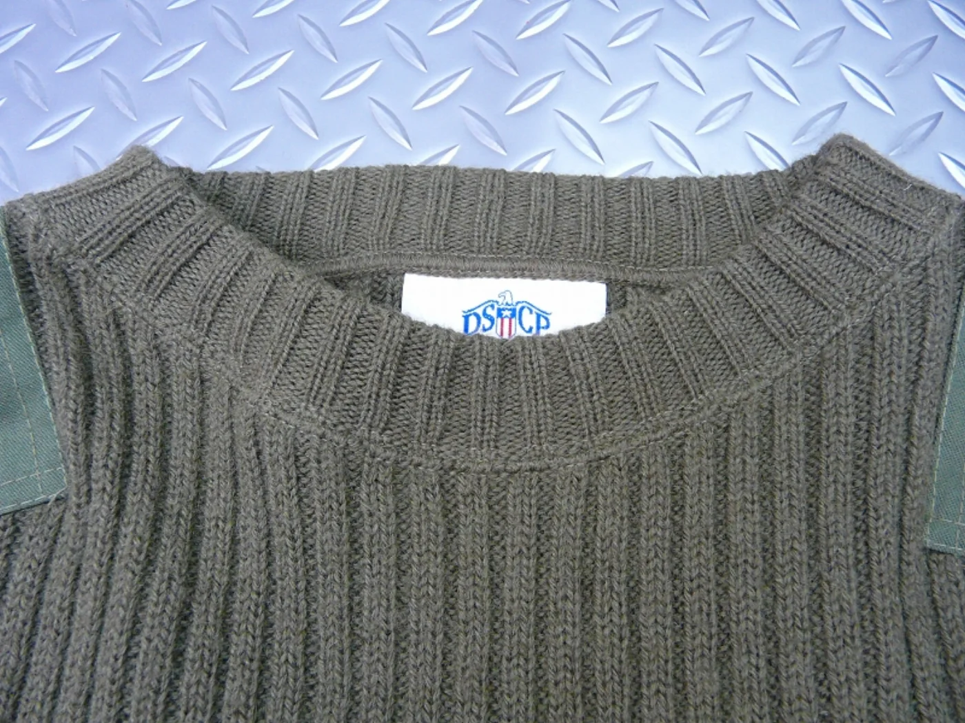 ミリタリーショップ 南国百貨店.COM|沖縄 100% WOOL セーター ARMY 46 [ZZ H-381] - 1 記録写真4