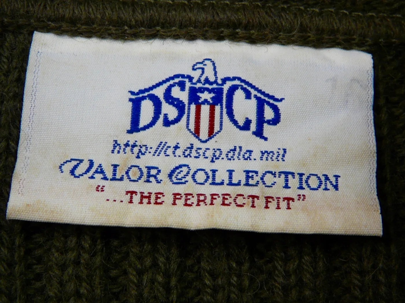 ミリタリーショップ 南国百貨店.COM|沖縄 100% WOOL セーター ARMY 46 [ZZ H-381] - 1 記録写真7